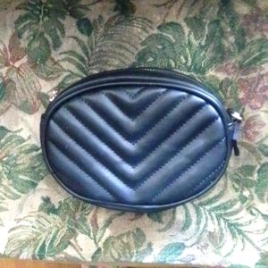 Chevron print fanny pack NWT